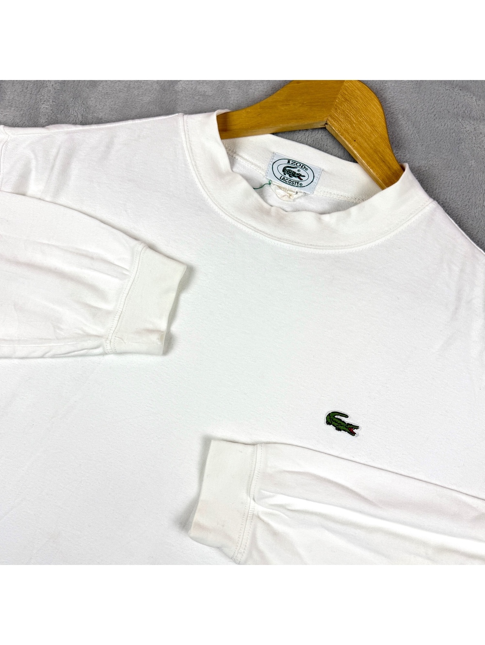 Vintage IZOD Lacoste Men’s L White Long Sleeve Shirt Crocodile Logo Made in USA